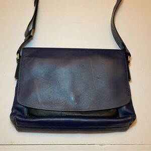 Banana Republic Navy Blue and Black Crossbody MessengerLeather bag. 17 inch drop
